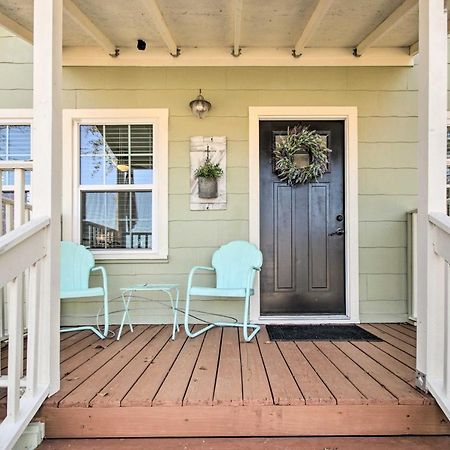 Charming Country Cottage, Walk To Main Street! Tomball Bagian luar foto